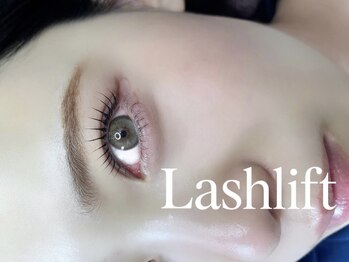 フラックスアンドビューティー(flax&BEAUTY)の写真/SNSで話題の韓国風束間まつ毛パーマで可愛い目元へ！パリジェンヌ認定サロン♪