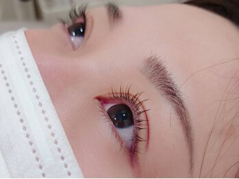 アポストロフィエスの写真/【モチが良いと好評★】自まつ毛が短い、少ない等、まつ毛でお悩みの方に！是非当店にお任せください！