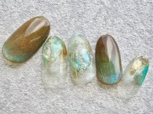 カトルナフ(quatre fois neuf)/夏のおしゃれマグネットネイル