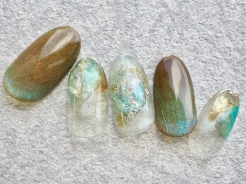 カトルナフ(quatre fois neuf)/夏のおしゃれマグネットネイル