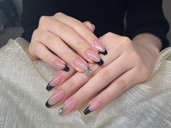 ピンキーネイル(Pinky Nail)/大人気フレンチネイル