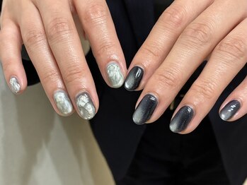 クレイ(clay.)/ダークニュアンスネイル