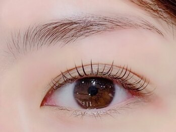 ナイスアイラッシュ 大阪梅田店(NICE EYELASH)の写真/ナチュラルカールでニュアンスパーマ【プレミアム潤いまつげパーマ2990円～】★学割クーポン有★【梅田】