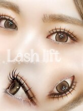 イー(iii)/まつ毛パーマ(立ち上げカール)