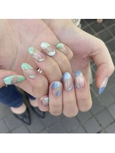 グラマラス アンジェアイ 荻窪店(glamourous ange eye)/アシンメトリーネイル