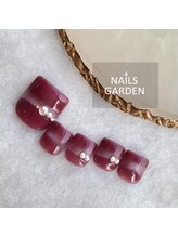 ネイルズガーデン(NAILS GARDEN)/【フット】赤マグネットネイル