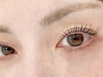 フィアラ 四条烏丸店(Fiara)/韓国風まつ毛パーマ