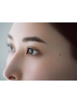 ネイル・アイメニューの同時施術が可能