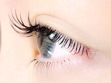 ラズル ダズル(RAZZLE DAZZLE)/下まつ毛でデカ目効果UP