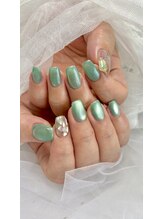 ミナモ(Minamo)/グリーン×ステンドグラス風