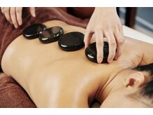 サロン ド グラッチェの雰囲気（ホットストーンオイル！身体の芯から暖め血行促進・代謝もUP◎）