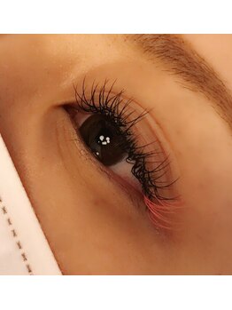 トータルビューティー ティナ(Total Beuty Tina)/目尻にワンポイントカラー