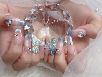 ライリス(Lylis)/夏はやっぱりさわやかブルー!