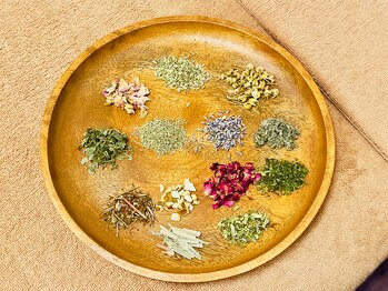 天空の手もみ/16種類のハーブからお好みのを