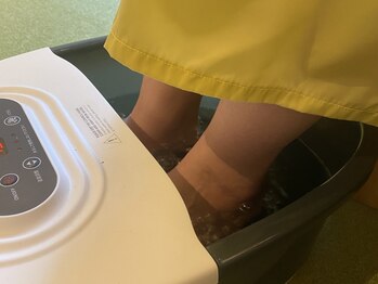 ツバキ(TUBAKI)/足湯とよもぎ蒸しで温活スッキリ