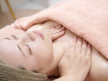 ヴェールココン(Veil Cocon)/デコルテマッサージ