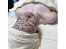 アルモニー(armonie)の雰囲気（肌質改善☆お肌のお悩みに合わせてフェイシャルメニュー豊富です）