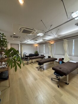たまな整骨院/広い院内でリラックスして施術☆