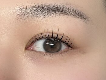 ウユラッシュ(Uyu lash)/パリジェンヌ