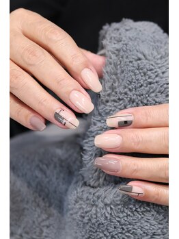 キダチ(Kidati)/スタイリッシュヌーディーネイル