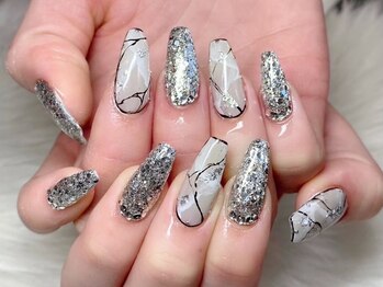 カットアンドスタイル クラウン(Cut & Style Clown)/ジェルやり放題 ［横浜/横浜駅］