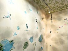 フットルーム プラナ 名駅店/幻想的な店内