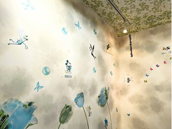 フットルーム プラナ 名駅店/幻想的な店内