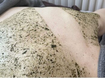 フォア(foi)の写真/【プレ花嫁さん必見】ブライダル前の美容が豊富!お顔/デコルテ/背中もハーブピーリングで角質ケア&トーンUP
