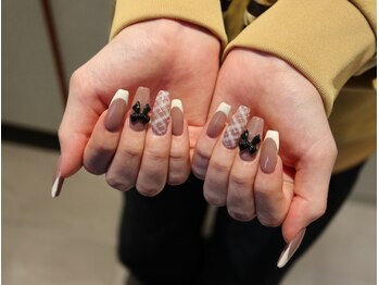 ネイルトータルビューティー ソピーロ(sopiro)/スカルプデザイン