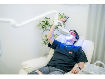 ホワイトニングショップ 越谷せんげん台店/照射中スマホ操作可能☆