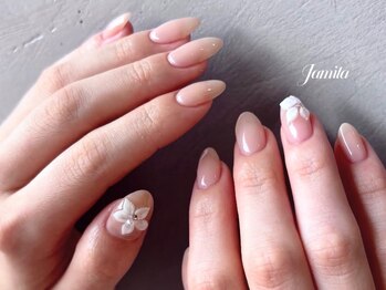 上品な立体フラワー