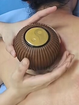 理理安の写真/頭のケアこそプロにお任せ♪ガチガチの頭皮を熟練技で揉み解し、癒しのマッサージで全身の疲労を解消◎