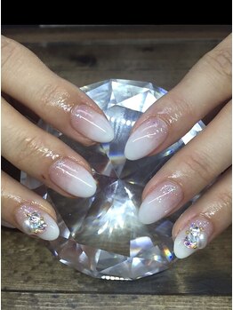 フェリーク ネイル(Feerique Nail)の写真/ブライダルでの花嫁様や大切なイベントにあなたの理想のネイルを実現♪ダイヤモンド級の輝きで素敵な日を☆