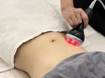 プシュケ(PSYCHE)の写真/ぽっこり下っ腹・浮き輪肉を強力マシンで今すぐ撃退！徹底ケアで理想のくびれを実現◎