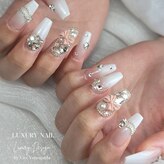 ビビラグジュアリーネイル(Vivi Luxury Nail)