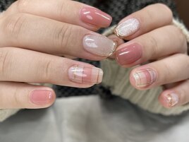 ベイビーピンクチェックネイル