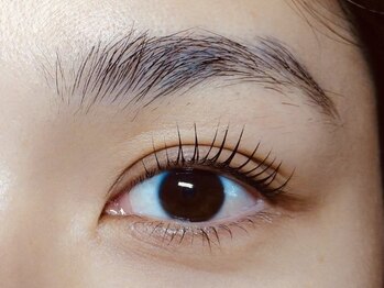 アジル(asile)の写真/派手すぎないのに印象的なお目元へ♪ナチュラル～ブライダルまで大人女性のための品の良いお目元をご提案◎
