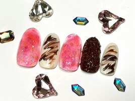 バレンタインネイル￥7500