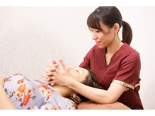 千種くま整体院/施術（小顔矯正）