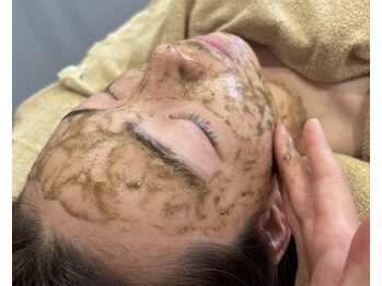 コト鍼灸院(Coto鍼灸院)の写真/お肌トラブルに悩む女性に寄り添う人気店◎ハーブピーリングで、透明感溢れる理想のツヤ肌を叶えます★