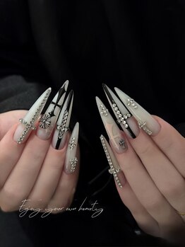 モモネイル(Momo Nail)/チップ長さ出し付け放題デザイン