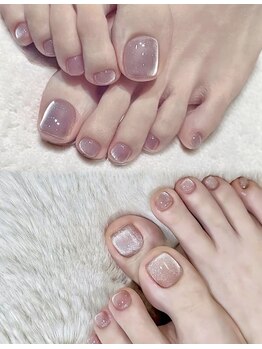 ユナニナサロン 上野店(unanina salon)の写真/うるっと輝く足元に気分も上がる♪サンダル映えするマグネットデザインで今っぽ垢抜けフットネイルに♪
