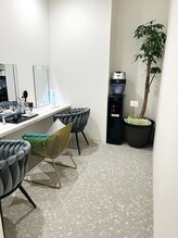 ヘッドミント 鹿児島AMU WE店/メイクルーム