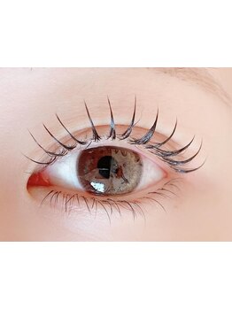 ナチュラル上品な目元にしたい