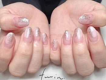 塗りかけネイル