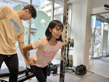 モムチャンフィットネスジム 鷺沼店(MOMCHANG FITNESS GYM)/クビレたいならお尻から！
