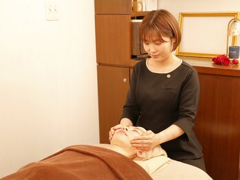 エムスラッシュ フィール 東戸塚(M.SLASH FIEL)/年々気になっていくお顔の悩みに