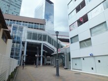 クイーンズチャーム(Queen's Charm)/東口から見たQueen’s Charm