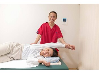 指圧大友館の写真/施術歴の長い院長が必ず施術！不調の原因を見極め、根本改善へと導く！結果にこだわる技術にも自信ありです