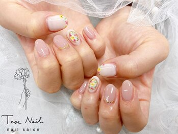 テセネイル(Tese Nail)/押し花ネイル♪